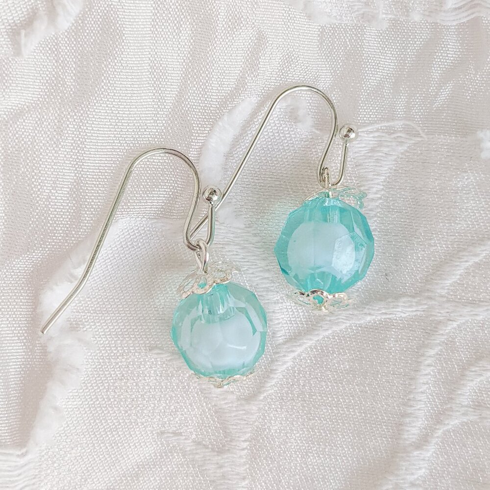 Aqua Faceted Bead Earrings – Silver